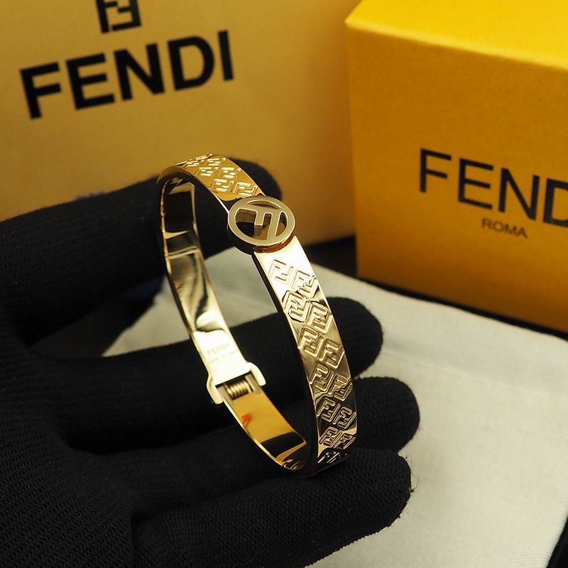 Fendi bracelet 08yxq03